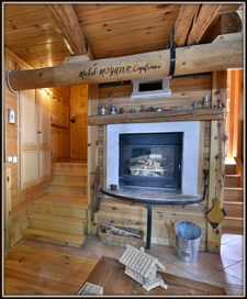 T3, terrasse, Sas d'entrée et cave à MOLINES EN QUEYRAS (05)