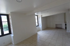 Dpt Côte d'Or (21), à vendre GISSEY SUR OUCHE maison de village P5 de 136 m², terrasse de 28 m². 