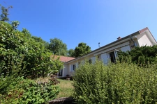 Maison à vendre 5 pièces de 106 m² à SAINTE MARIE SUR OUCHE (21), terrain de 2213 m² arboré.