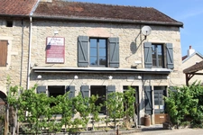 Dpt Côte d'Or (21), à vendre GISSEY SUR OUCHE maison de village P5 de 136 m², terrasse de 28 m². 