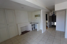 Dpt Côte d'Or (21), à vendre GISSEY SUR OUCHE maison de village P5 de 136 m², terrasse de 28 m². 