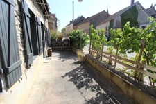 Dpt Côte d'Or (21), à vendre GISSEY SUR OUCHE maison de village P5 de 136 m², terrasse de 28 m². 