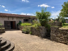 LE VAL LARREY (21390). Maison en Pierre P5 de 178 m² à vendre + dépendances, terrain de 5155m².