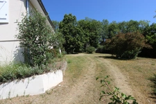 Maison à vendre 5 pièces de 106 m² à SAINTE MARIE SUR OUCHE (21), terrain de 2213 m² arboré.