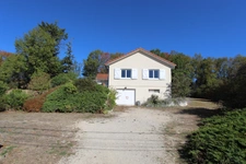 Maison à vendre 5 pièces de 106 m² à SAINTE MARIE SUR OUCHE (21), terrain de 2213 m² arboré.