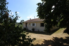 Maison à vendre 5 pièces de 106 m² à SAINTE MARIE SUR OUCHE (21), terrain de 2213 m² arboré.
