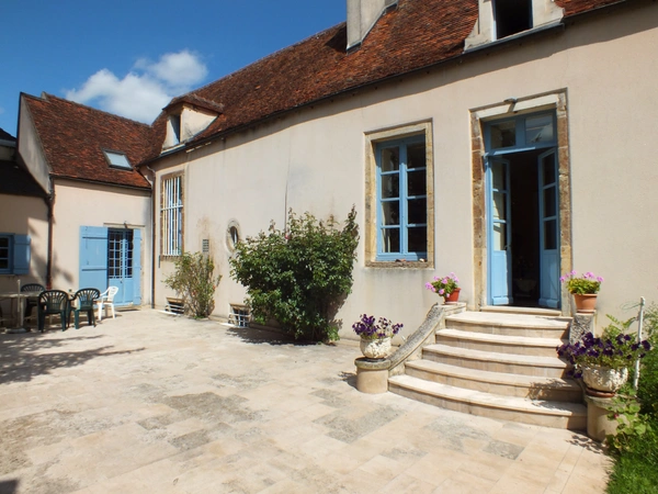 Dpt Côte d'Or (21), à vendre SEMUR EN AUXOIS propriete P15   