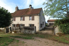 LE VAL LARREY (21390). Maison en Pierre P5 de 178 m² à vendre + dépendances, terrain de 5155m².