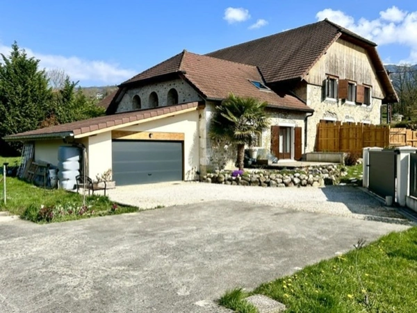 Maison de caractère à vendre 10 pièces ALBY SUR CHERAN (74)
