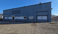 LONS  ZI. Local activité 700 m2 + 30 parkings sur terrain clôturé 1 800 m2