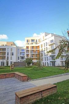 Limite Maisons-Alfort appartement 4 pièces 83 m2 balcon 9.81 m2 , proche du RER D et du futur métro ligne 15 du Grand Paris