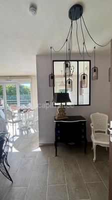 Limite Maisons-Alfort appartement 2 pièces 44 m2 balcon 15 m2 , proche du RER D et du futur métro ligne 15 du Grand Paris