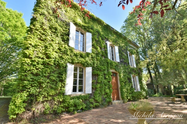 Dpt Lot et Garonne (47), à vendre PINEL HAUTERIVE propriete P6 de 240 m² - Terrain de 21 912,00 m² 