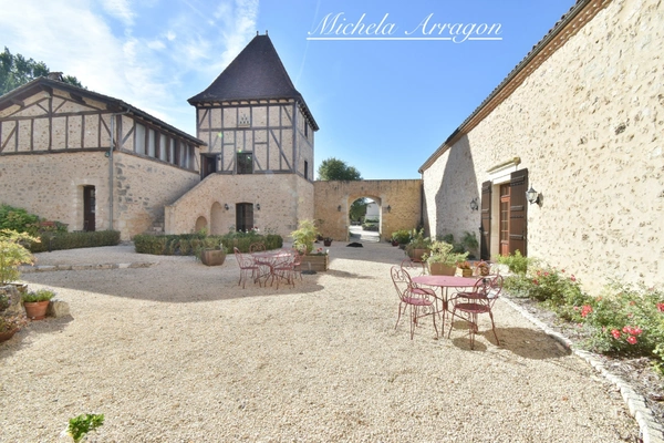 Propriete à vendre 20 pièces PINEL HAUTERIVE (47)