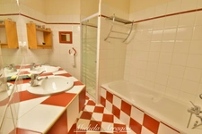 Domaine touristique / village vacances à vendre – 25 gîtes indépendants – restaurant – piscine – spa – 12 ha – Dordogne Lot – investissement hôtelier (47)