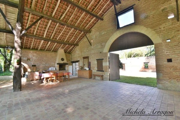Dpt Lot et Garonne (47), à vendre PINEL HAUTERIVE propriete P6 de 240 m² - Terrain de 21 912,00 m² 