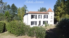 VILLENEUVE-SUR-LOT – PROPRIÉTÉ EN PIERRE AVEC PIGEONNIER, PARC DE PLUS DE 5 600 M² ET PISCINE