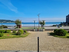   🏄‍♂️ À deux pas de l’océan – Grand studio à réinventer Hendaye