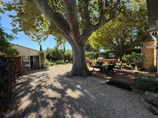 Maison de charme de 83 m² sur terrain arboré de 716 m² avec atelier — À 5 min à pied du centre de L'Isle-sur-la-Sorgue