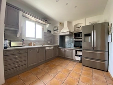 Maison à vendre sur Robion 137 m² - Terrain de 1201 m² 