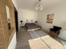Superbe villa moderne, aux Taillades, de plain-pied avec piscine, panneaux solaires et prestations de standing