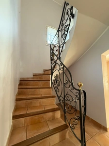 Maison à vendre sur Robion 137 m² - Terrain de 1201 m² 