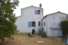 Dpt Charente Maritime (17), Ile d'Oléron,  Maison à vendre 5 pièces, 100 m²habitables, terrain 500 m², LA BREE LES BAINS (17)