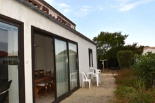 Dpt Charente Maritime (17), Ile d'Oléron,  Maison à vendre 5 pièces, 100 m²habitables, terrain 500 m², LA BREE LES BAINS (17)