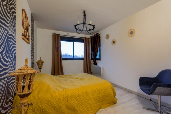 Maison  7 pièces MILLERY (69), 215m² sur terrain de 1509m²