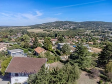 DARDILLY – 222 SQM FAMILY PROPERTY – 6 BEDROOMS – INDEPENDENT 1-BEDROOM APARTMENT – 1,647 SQM PLOT – PANORAMIC VIEW