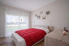 Maison moderne, de plain-pied, 6 pièces sur 1200m2 de terrain à VERNIOZ (38)