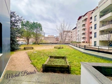 LYON 8ᵉ – Résidence étudiante Arts Berthelot T2 meublé avec balcon et parking – Investissement LMNP sécurisé