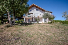 DARDILLY – 222 SQM FAMILY PROPERTY – 6 BEDROOMS – INDEPENDENT 1-BEDROOM APARTMENT – 1,647 SQM PLOT – PANORAMIC VIEW