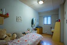 Appartement  108m2, 6 pièces à POLLIONNAY (69) - 4 chambres, 1 bureau et grand terrain.