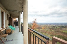 Appartement  108m2, 6 pièces à POLLIONNAY (69) - 4 chambres, 1 bureau et grand terrain.