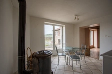 Dpt Rhône (69), à vendre AVEIZE,  Ferme, 4 chambres et nombreuses dépendances   