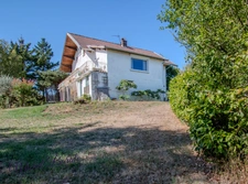 DARDILLY – PROPRIÉTÉ FAMILIALE DE 222 M² – 6 CHAMBRES – T2 INDÉPENDANT – TERRAIN DE 1 647 M² – VUE PANORAMIQUE