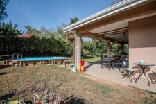 CHAVANAY – MAISON FAMILIALE 233 M² – 5 CHAMBRES – ESPACE INDÉPENDANT – PISCINE – SANS VIS-À-VIS