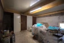 Dpt Rhône (69), à vendre AVEIZE,  Ferme, 4 chambres et nombreuses dépendances   