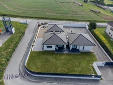 Maison moderne, de plain-pied, 6 pièces sur 1200m2 de terrain à VERNIOZ (38)
