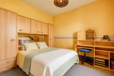 CHAPONOST – OUEST LYONNAIS Ancien corps de ferme – 210 m² habitables – 6/7 chambres – Dépendance – Terrain clos et arboré de 3 286 m²