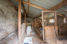 Dpt Rhône (69), à vendre AVEIZE,  Ferme, 4 chambres et nombreuses dépendances   