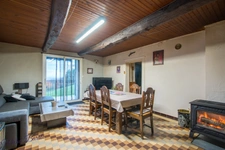 Appartement  108m2, 6 pièces à POLLIONNAY (69) - 4 chambres, 1 bureau et grand terrain.