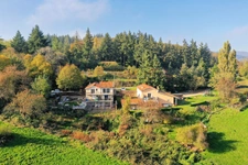 Appartement  108m2, 6 pièces à POLLIONNAY (69) - 4 chambres, 1 bureau et grand terrain.