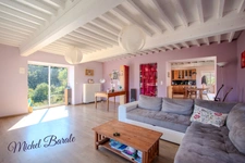 Ferme rénovée 205 m² – 6 chambres – terrain 16 000 m² – géothermie – vue – Montromant (69)