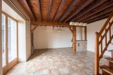Dpt Rhône (69), à vendre AVEIZE,  Ferme, 4 chambres et nombreuses dépendances   