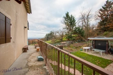 Appartement  108m2, 6 pièces à POLLIONNAY (69) - 4 chambres, 1 bureau et grand terrain.
