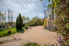 Maison de 78 m2 sur un sous-sol total implantée sur un terrain de 1200m2 à AVEIZE (69)