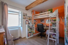 Ferme rénovée 205 m² – 6 chambres – terrain 16 000 m² – géothermie – vue – Montromant (69)