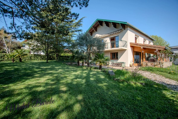 Maison à vendre 5 pièces à DARDILLY (69) dans un cadre exceptionnel !
